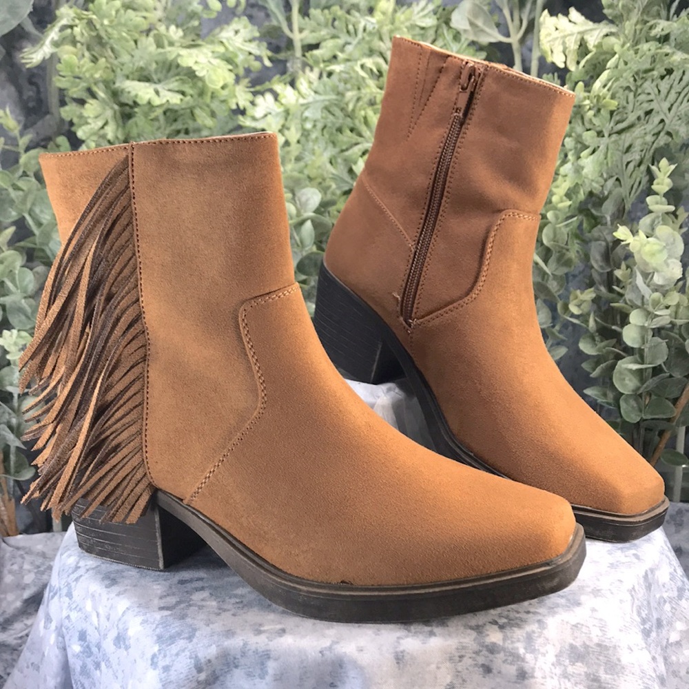 SO Oldfashion Cognac Western Fringe Square Toe 2” Heel Boots WMS 6M🌟NWT&NIB🌟